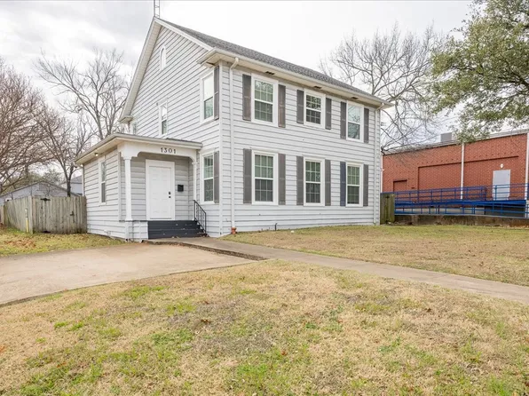 1301 W 2nd Ave, Corsicana, TX 75110