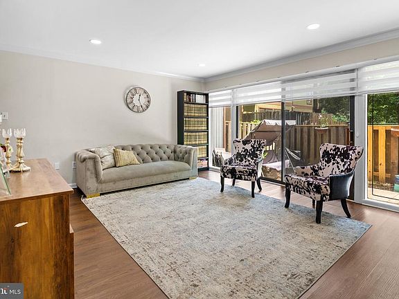 4th image of 2819 Baneberry Ct