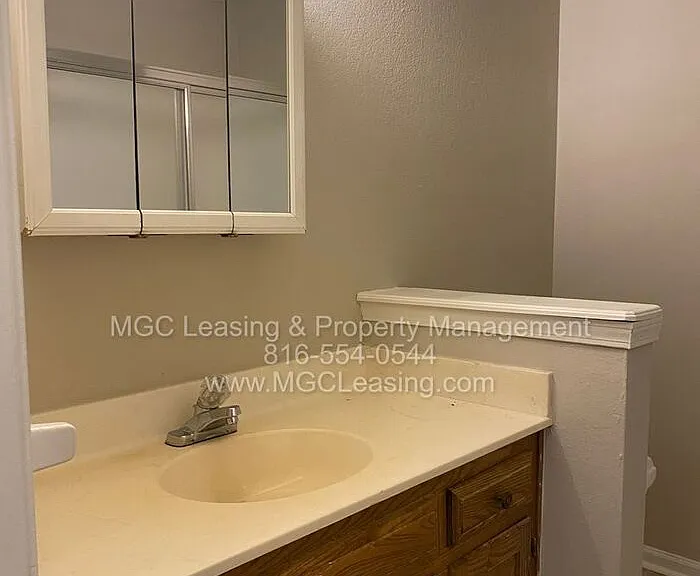 515 Sky Vue Dr #C — Photo 9
