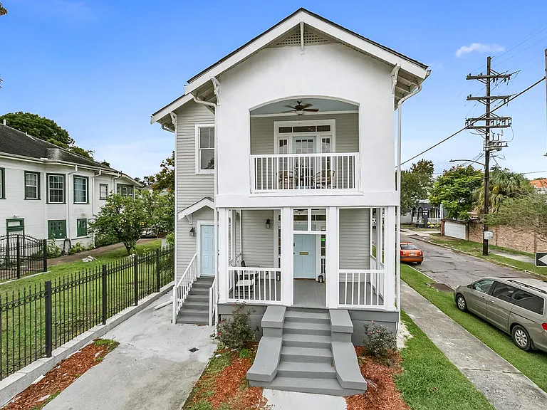 2340 General Pershing St — Photo 1