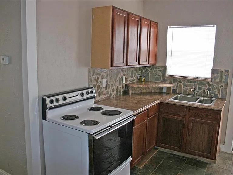 3388 Swisher Rd — Photo 2