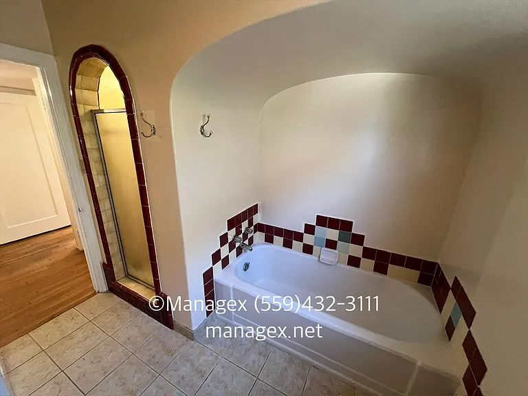 1495 N Safford Ave — Photo 14