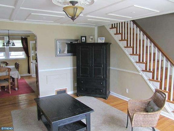 4th image of 3823 Brunswick Ave