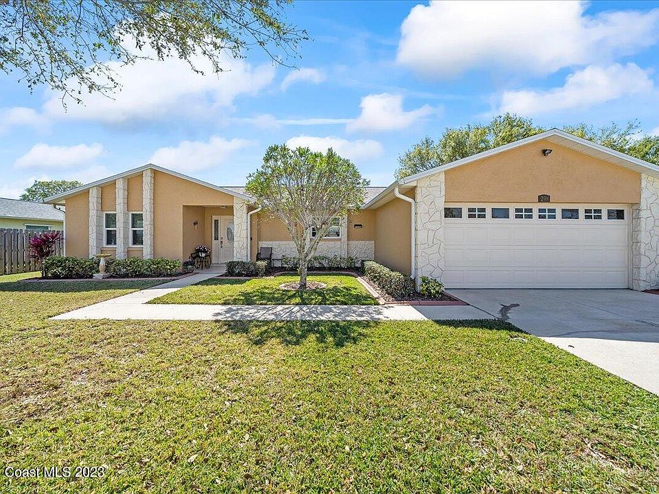 1st image of 298 Cinnamon Lake Cir