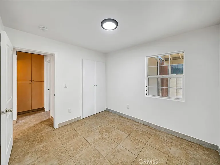 6827 Simpson Ave #4 — Photo 18