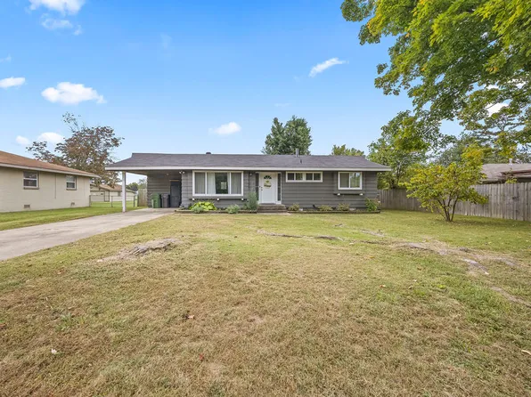 702 E Sumac St, Rogers, AR 72756