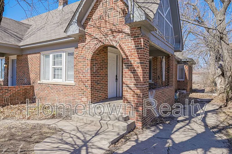 1605 NW 29th St