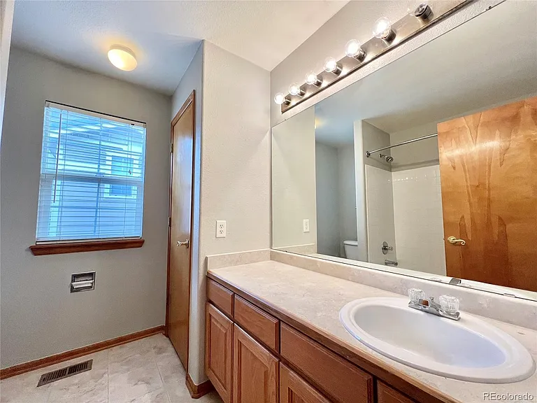 4265 Miners Candle Dr — Photo 16