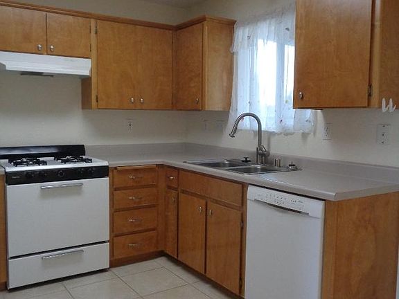 5th image of 1756 Valley Springs Ave