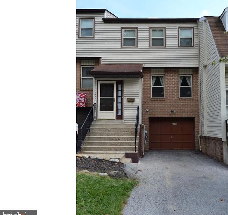 2nd image of 2130 Ash Ln