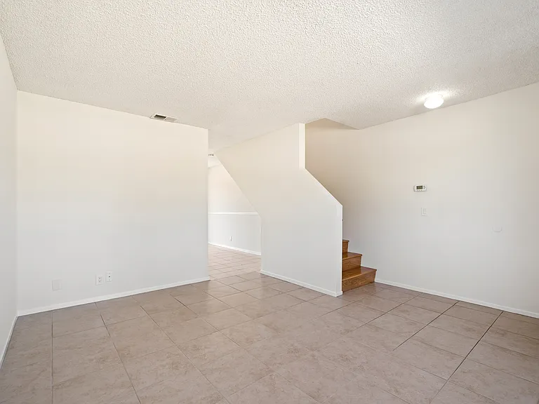 732 W Dryden St #C — Photo 3