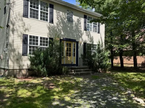 5220 Sundew Ter, Tobyhanna, PA 18466