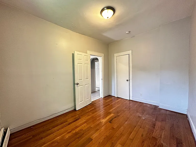 126 Bergen Ave #2E — Photo 7