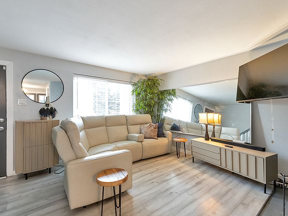 Main Level Living Room w/ Firplace