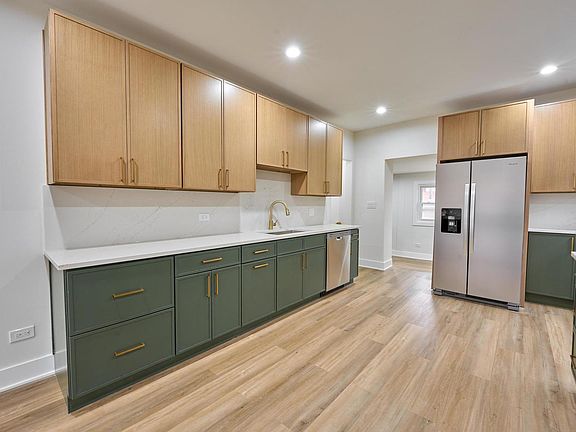 2nd image of 1445 East Ave