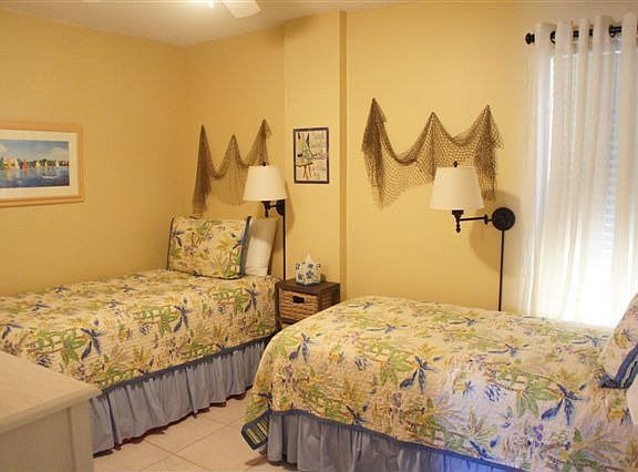 2nd image of 1516 Sandpiper Ln APT 210