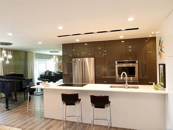 5th image of 460 S Marion Pkwy APT 1255