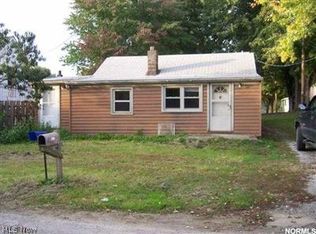 90 Hornyak St, Amherst, OH 44001