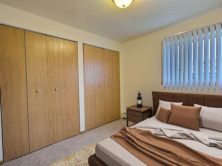 Fargo, ND Saddlebrook Apartments | Bedroom