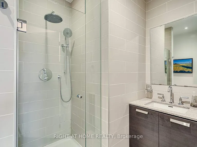 66 Kippendavie Ave #409 — Photo 24