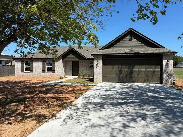 504 NW 7th St, Wagoner, OK 74467