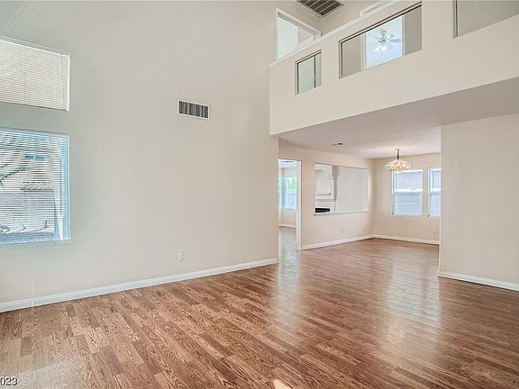 2nd image of 1016 Painted Peak Way