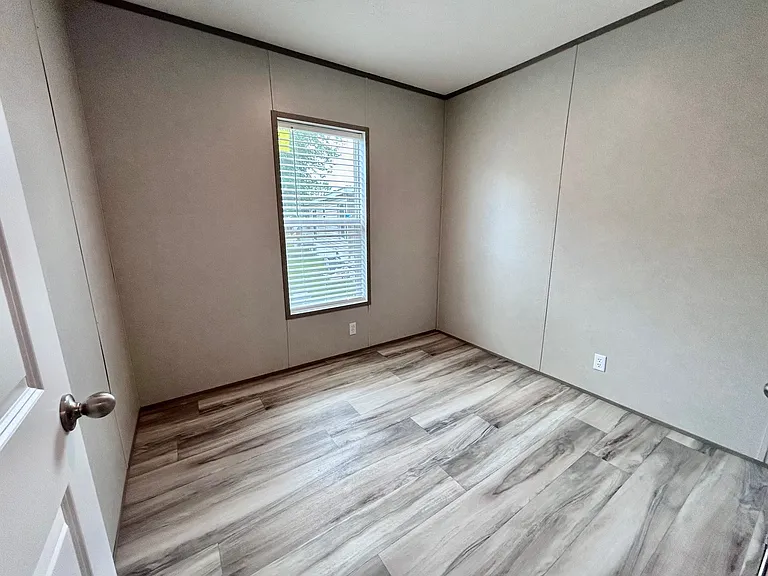 Hickory Knoll — Photo 70