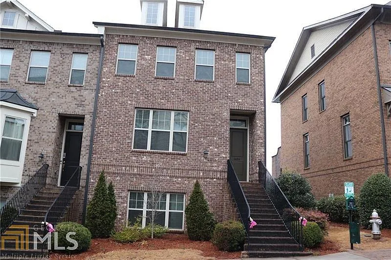 4636 Pine St SE photo 1