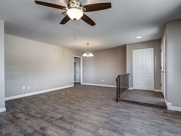 8613 S 17th Way-10