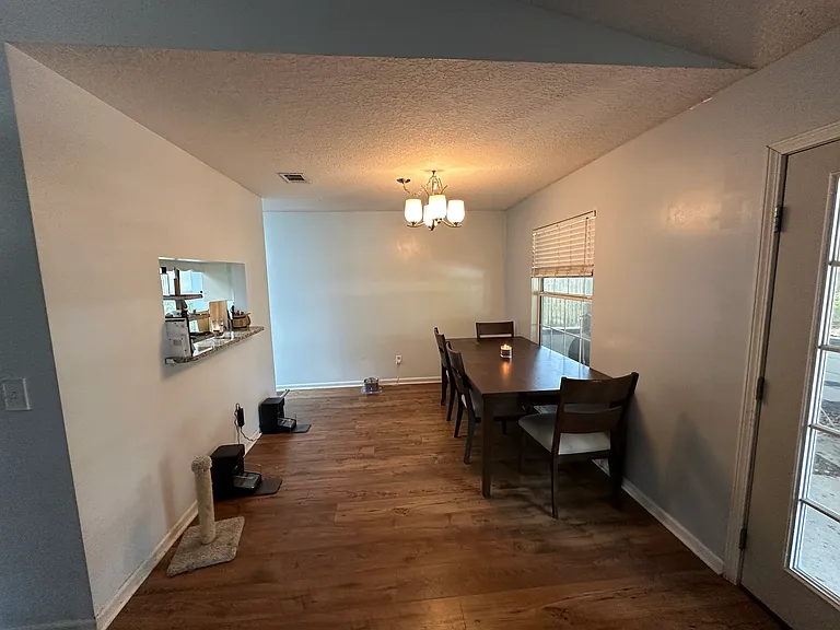 128 Royal Acres Cir — Photo 3