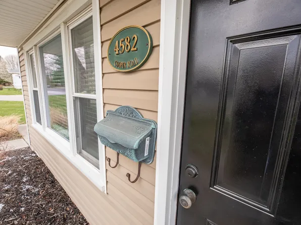 4582 Cooper Rd, Cincinnati, OH 45242