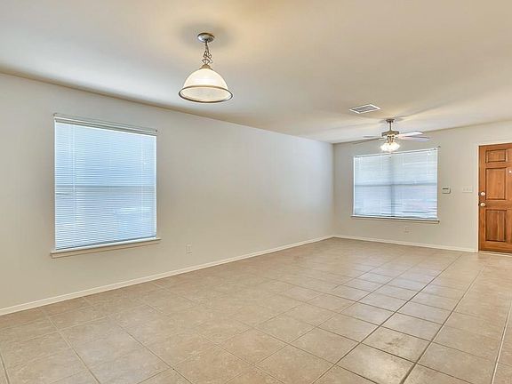 5th image of 5736 Saluki Dr #A