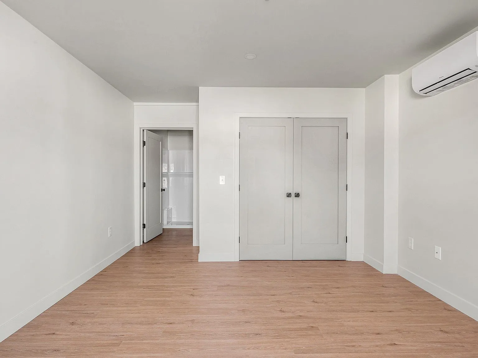 2 bed, 2.0 bath, 953 sqft, $2,450 — Photo 3
