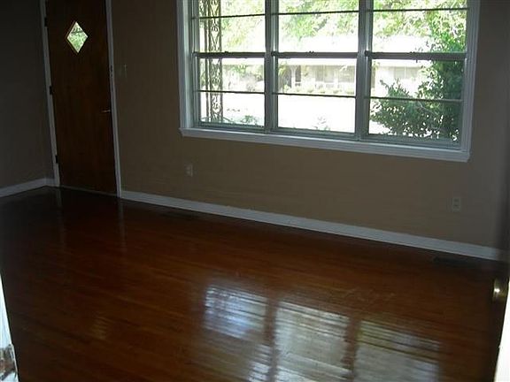 2nd image of 113 Highland Dr