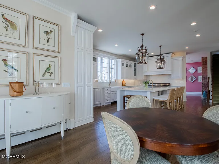 207 Monmouth Ave — Photo 30