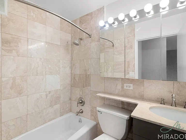 330 E 39th St #21D — Photo 7