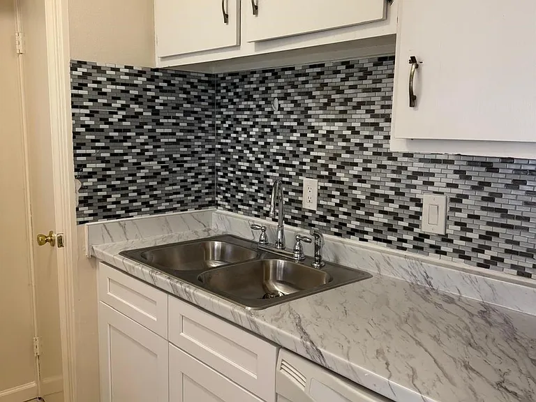 6402 Del Monte Dr #60 — Photo 11