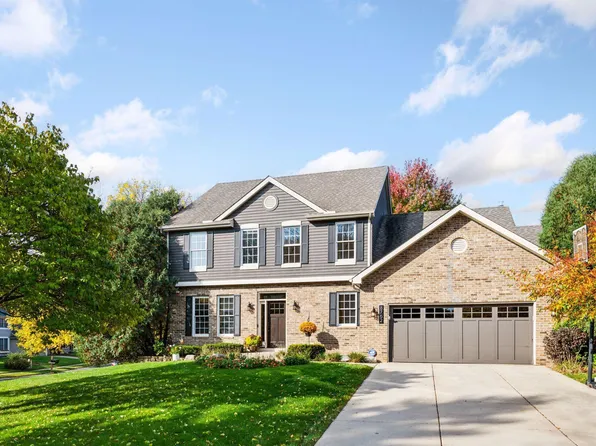 8762 Prescott Dr, Eden Prairie, MN 55347