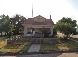 718 Main St, Quinter, KS 67752
