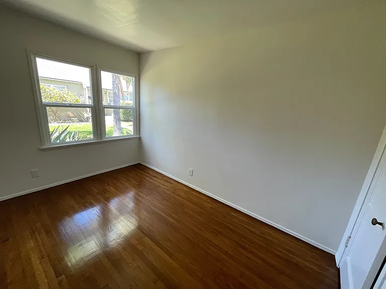 15721 Halldale Ave #B — Photo 7