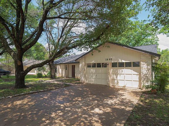 3rd image of 1603 W Creek Loop