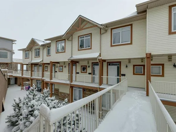133 NE Rockyledge Vw NW #14, Calgary, AB T3G 5X2