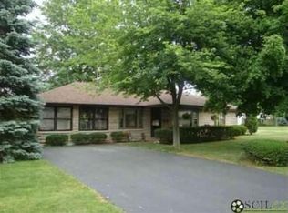 2823 Griffa Ave, Columbus, IN 47203
