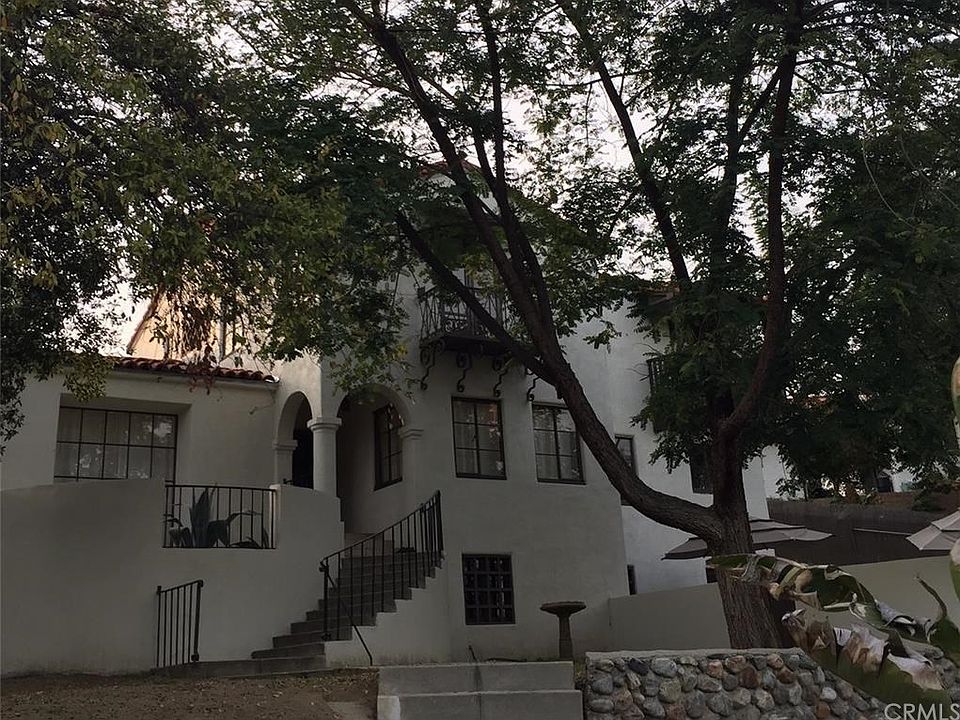 1st image of 860 Hillcrest Dr