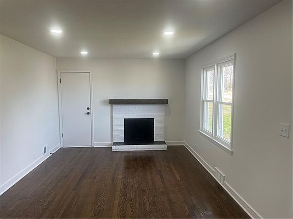 4th image of 7923 James A Reed Rd