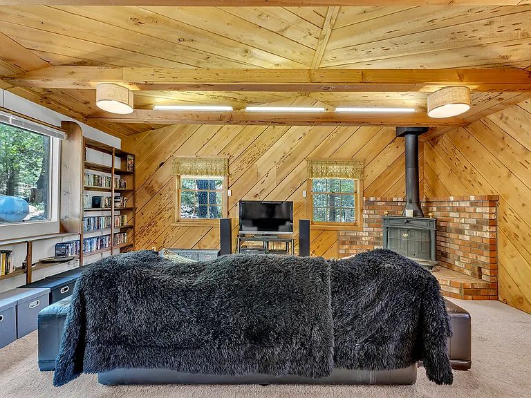 25465 Seneca Dr — Photo 33