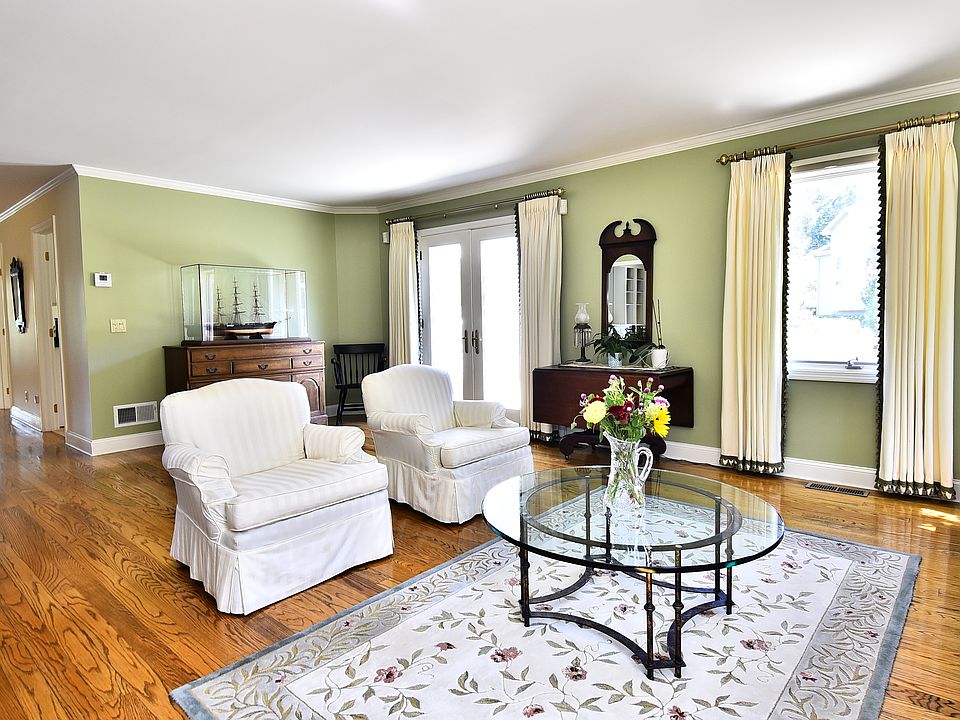 Cove 2 Griffen Dr Mystic CT Zillow