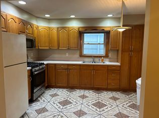 30 E 36th St #2, Bayonne, NJ 07002