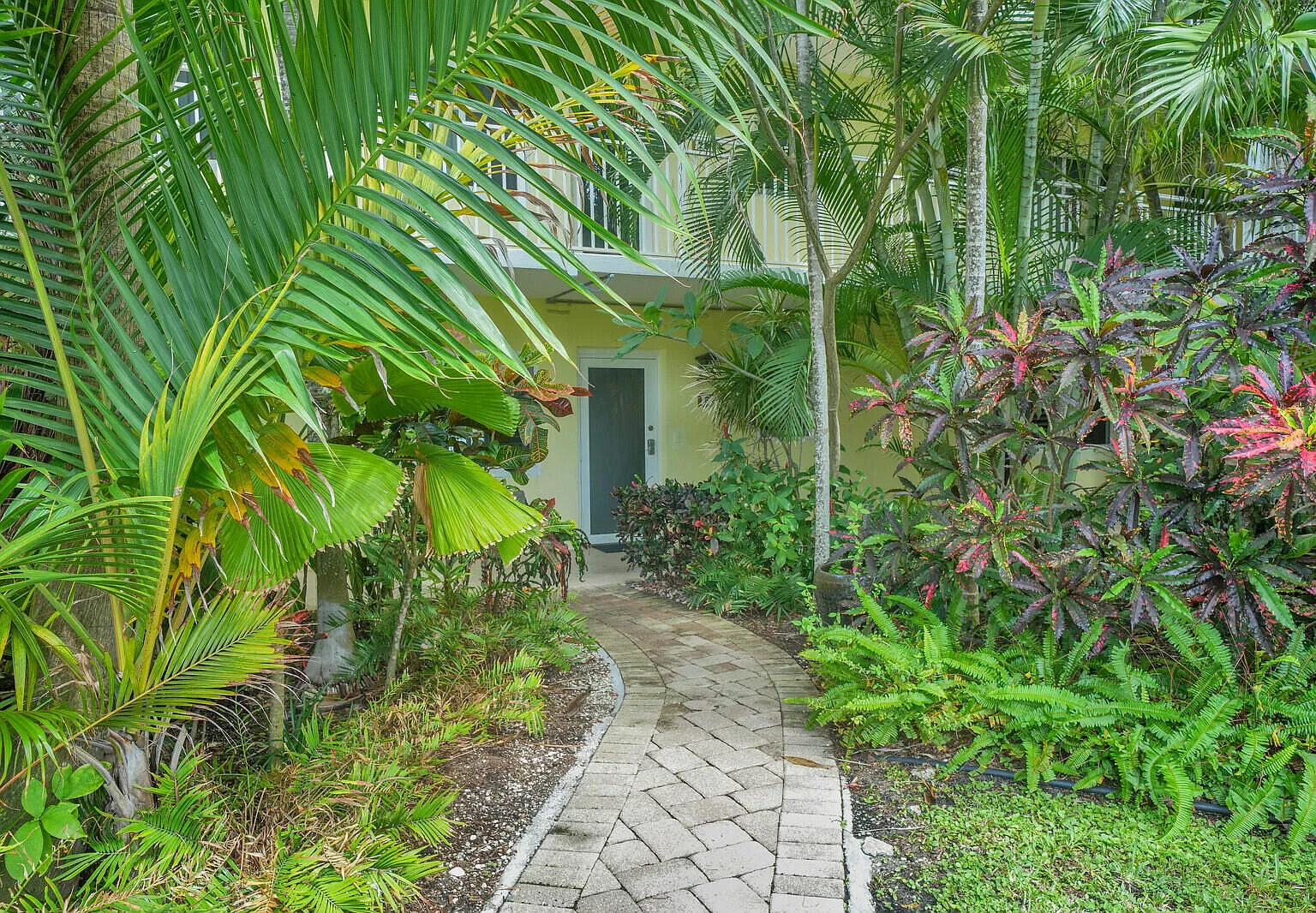 2 bed, 2.0 bath, 1019 sqft, $4,500 — Photo 4