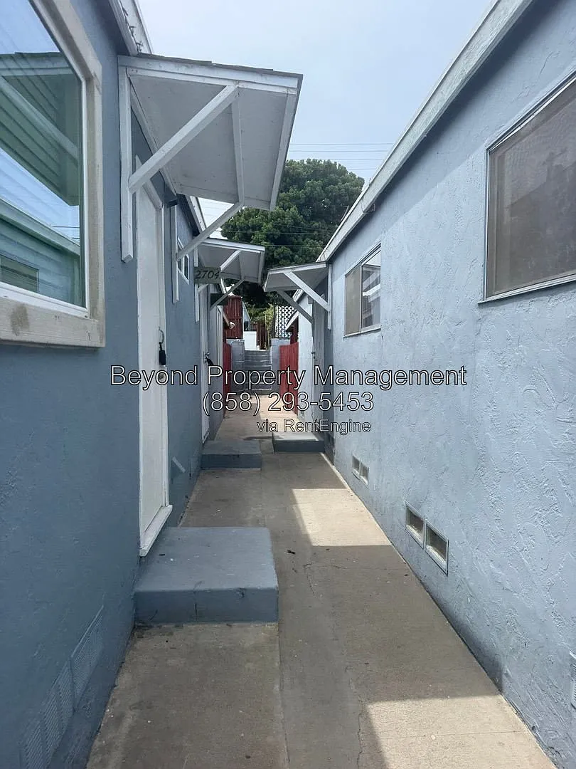 3 bed, 1.0 bath, 750 sqft, $2,688 — Photo 2